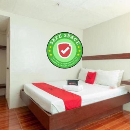 Reddoorz @ Paterno Street Tacloban Hotell Exteriör bild