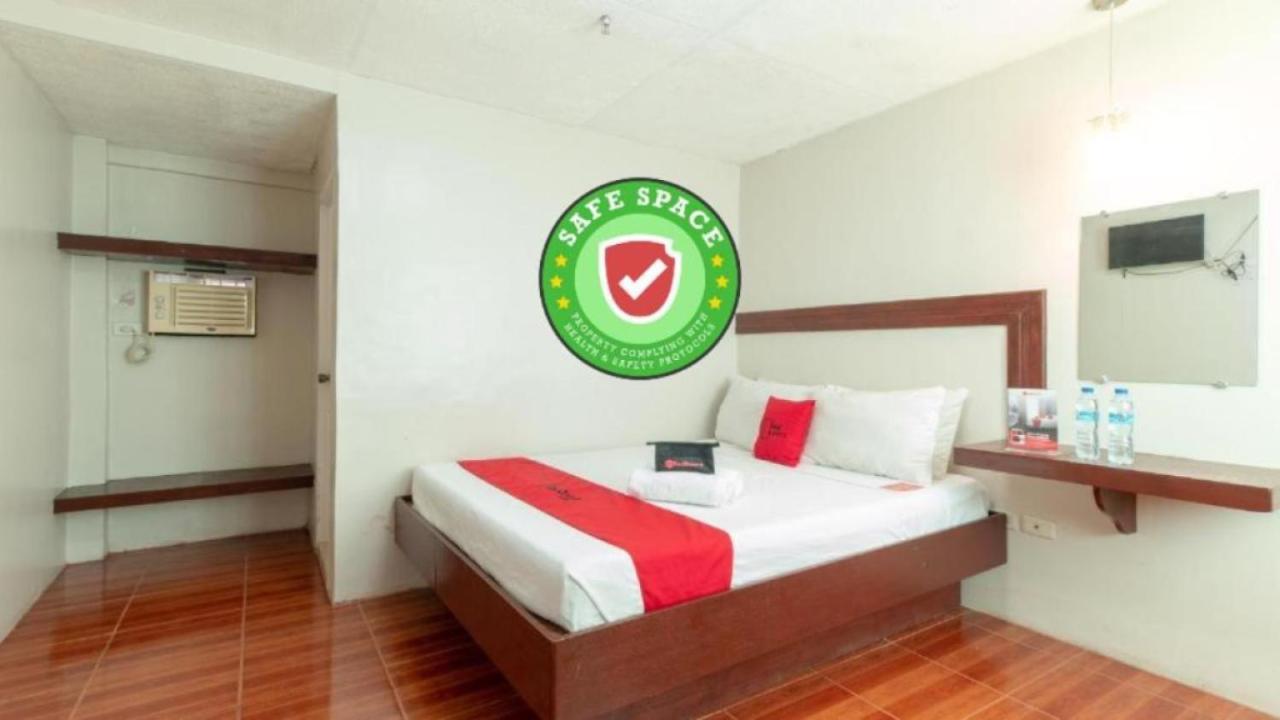 Reddoorz @ Paterno Street Tacloban Hotell Exteriör bild