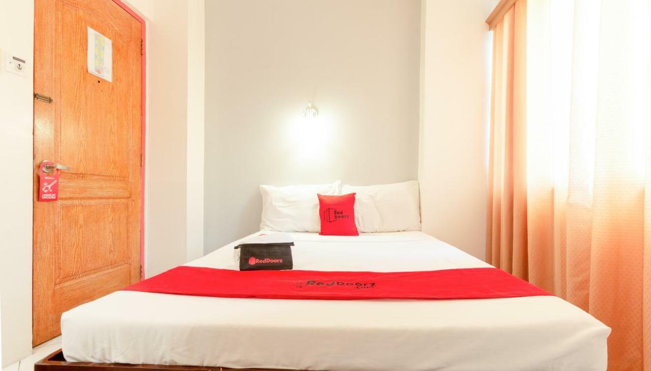 Reddoorz @ Paterno Street Tacloban Hotell Exteriör bild
