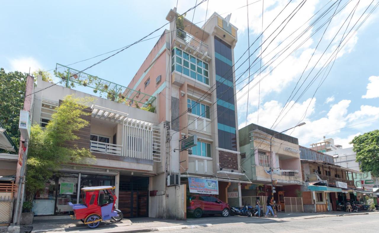 Reddoorz @ Paterno Street Tacloban Hotell Exteriör bild